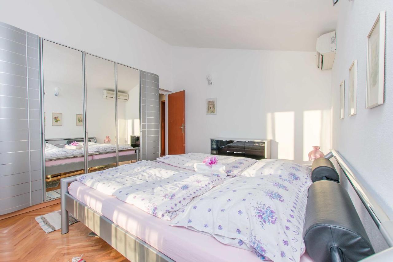 Apartments Ana Maria 皮萨克 外观 照片